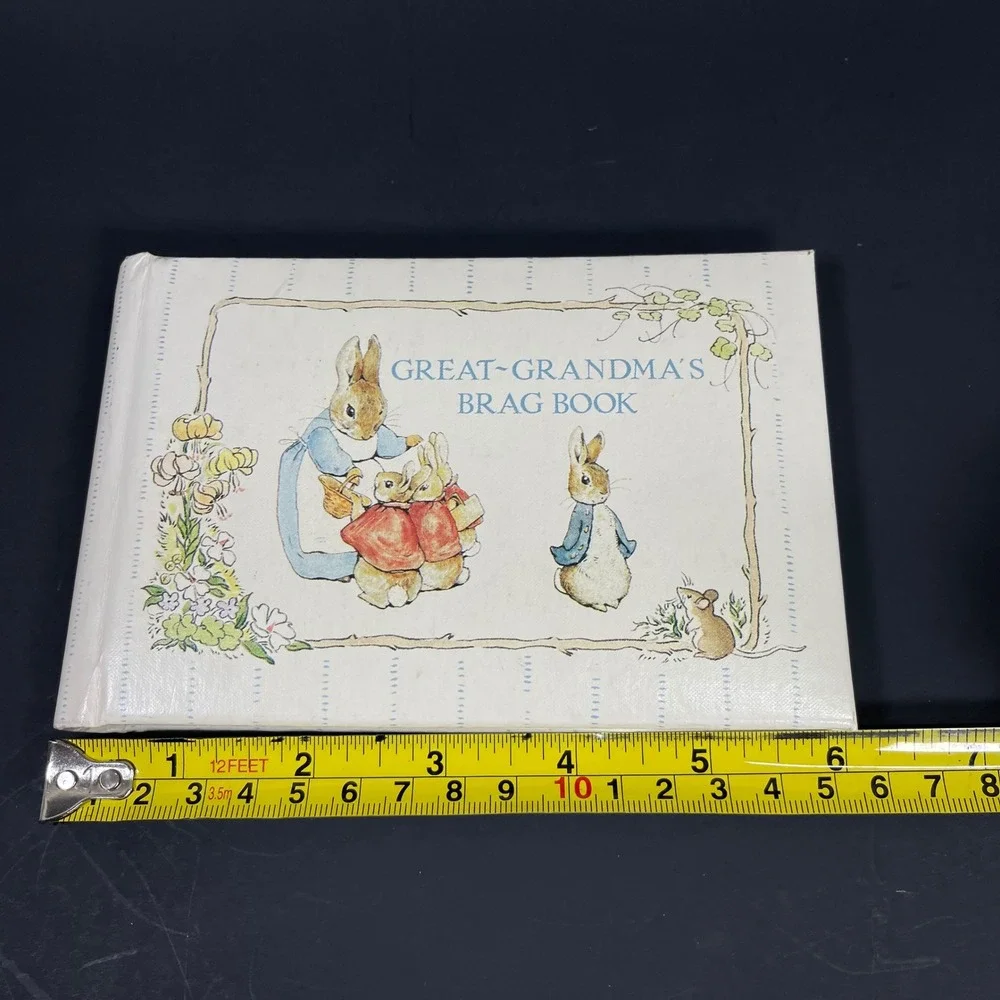 Vintage Beatrix Potter Great Grandma Brag Book Photo Album Peter Rabbit 1990